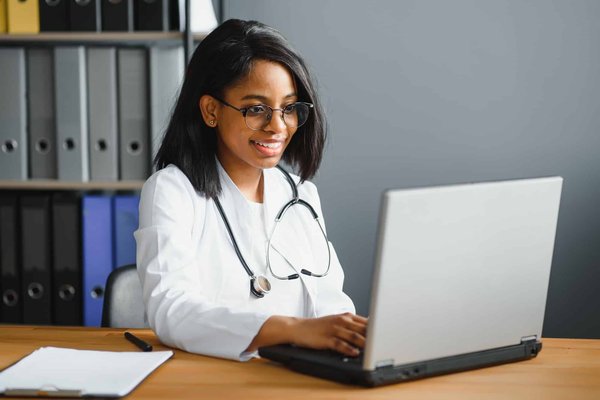 Comment faire une consultation en télémédecine?